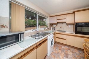 KITCHEN- click for photo gallery